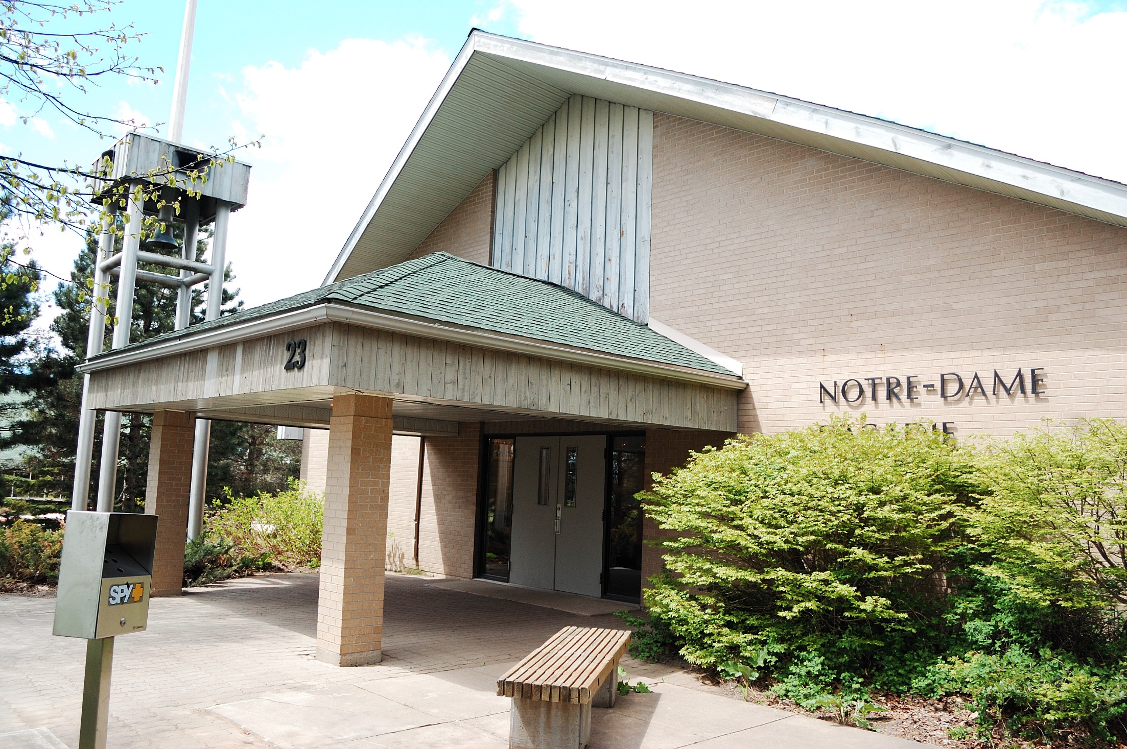 UNIVERSITÉ DE MONCTON  Notre-Dame-d'Acadie